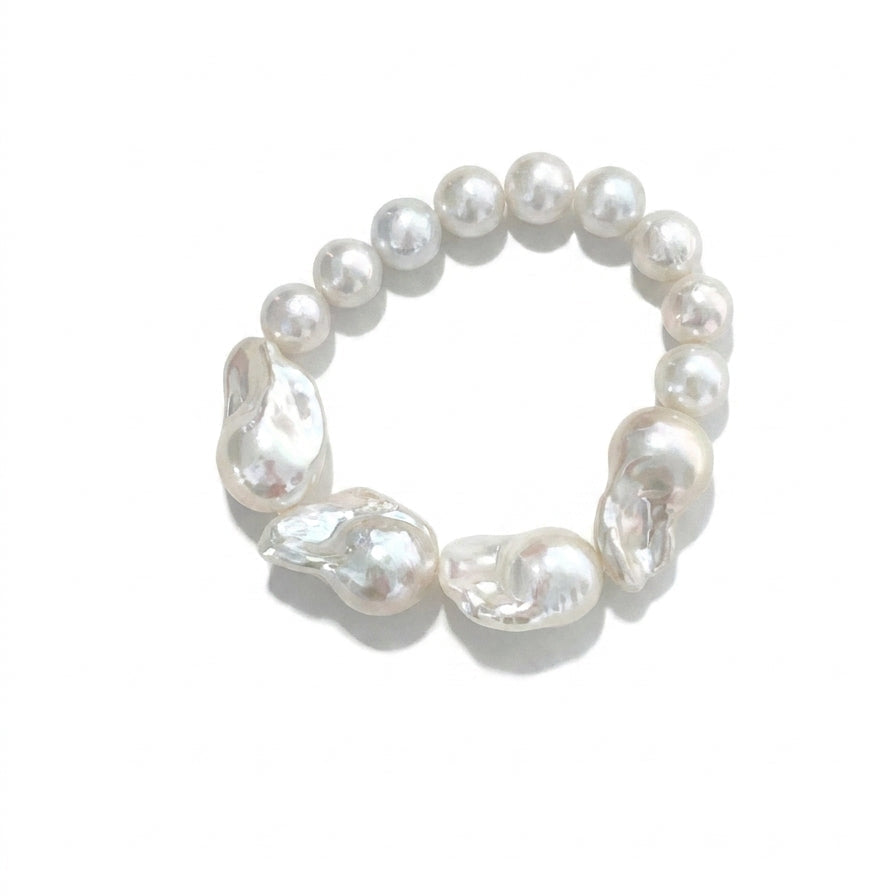 The Unmarked Map | Unique Baroque Pearl Bracelet