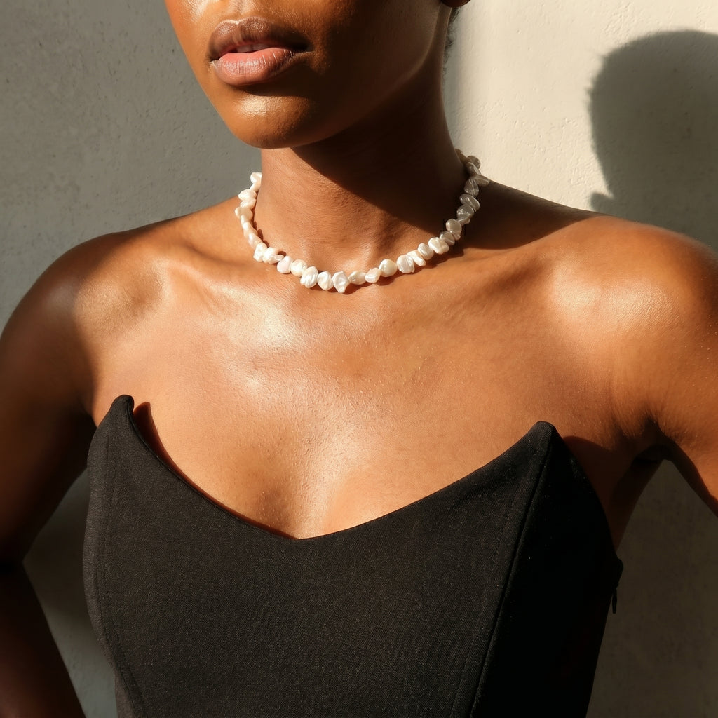 Portrait of a Lady | A Elevated Baroque Pearl Necklace